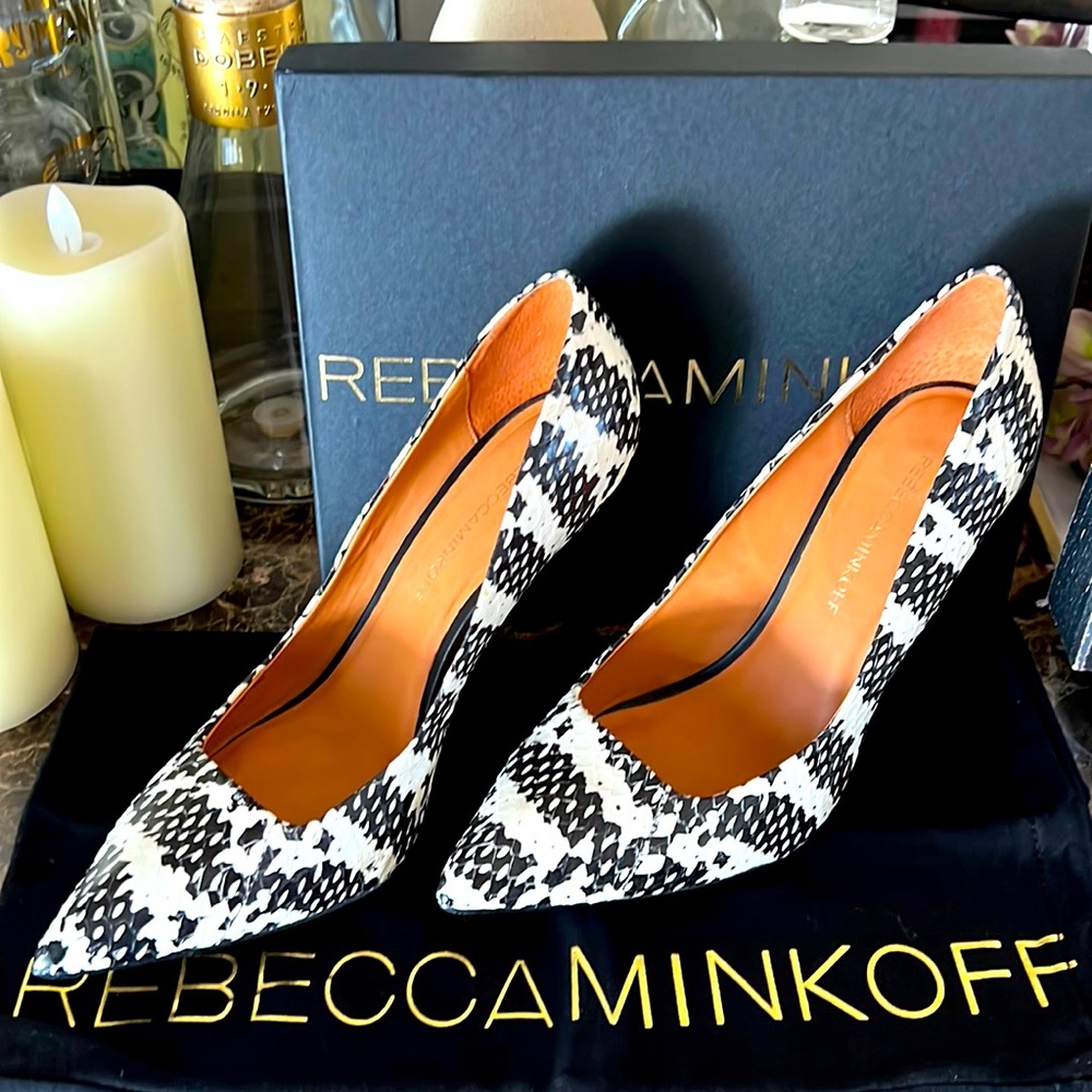 Rebecca Minkoff Black And White Leather Cameron Snake Pattern Printed Pumps 9